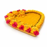 سینی حلوا عروس حلوا برای سفره عقد حلوا پاتختی خنچه عقد حلوا حلوا مجلسی عروسی تزیین حلوا با گل طبیعی حلوا سنتی عروسی خرید حلوا برای عروسی